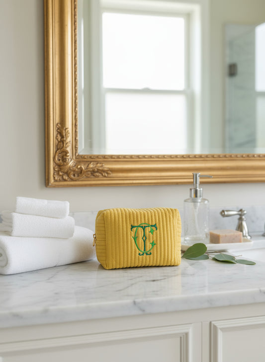 Quilted Monogram Make up kit - Medium